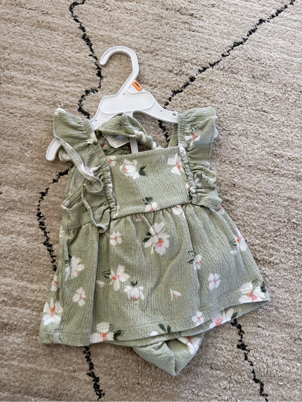 Bundle of 4 Baby Dress/Tops and Bloomers outfits